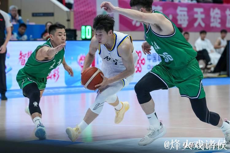 十五运会男篮成年组小组赛：辽宁以118-68大胜吉林